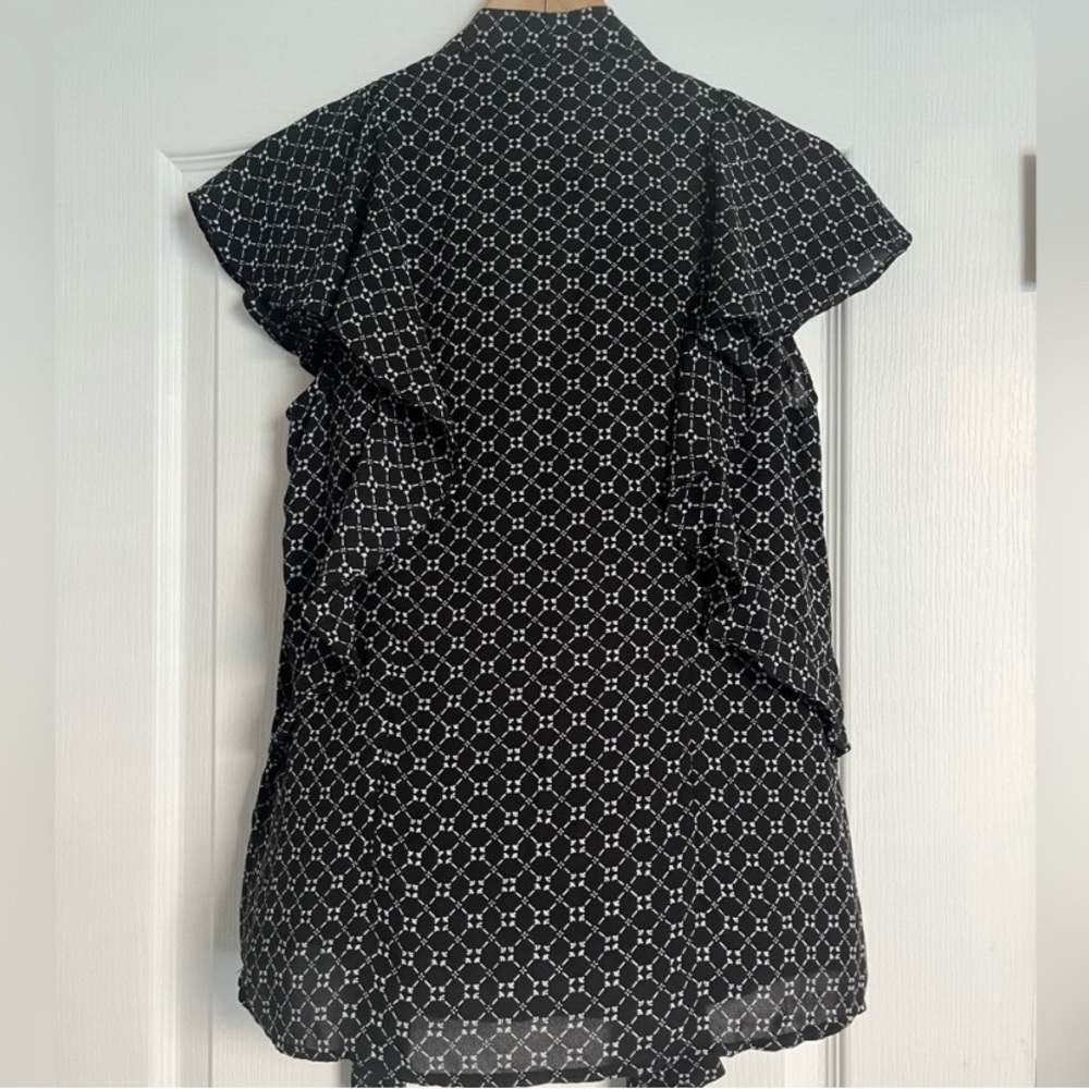 Worthington Black and White Patterned Blouse